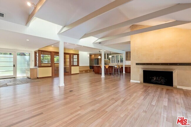 Photo - 2670 Carmar Dr