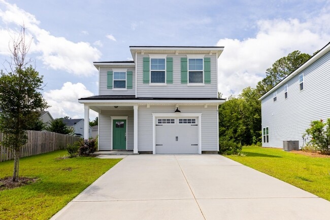 Building Photo - 61 Conifer St