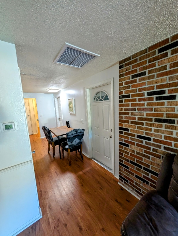 Photo - 411 Marjon Ave