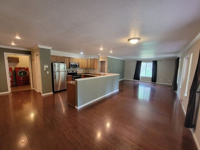 Photo - 3 Bedroom, 2 Bathroom single story home by Newport, WA