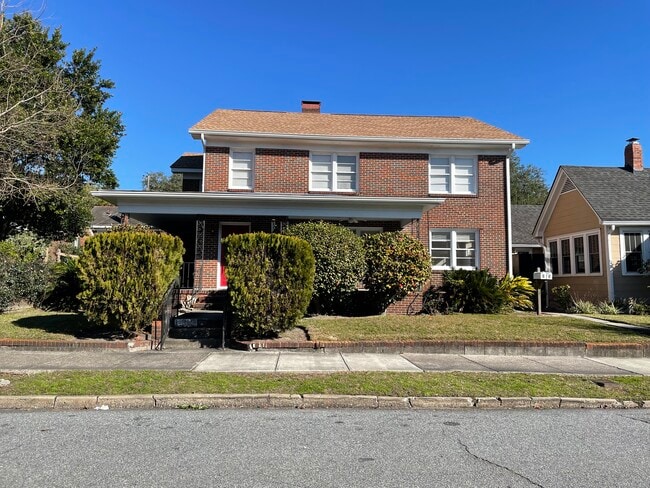 Building Photo - 130 E 48th St Unit Main House