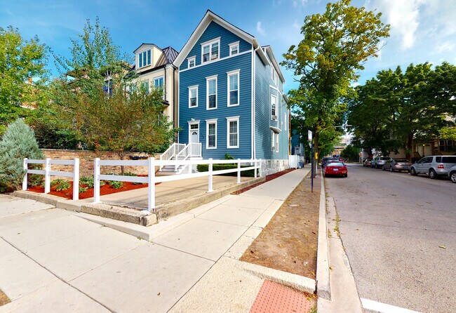 Photo - 702 W Schubert Ave Unit 2R