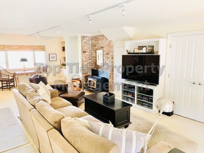 Photo - Stunning 4 Bed/3 Bath (plus Office), 3,230 Sqft single-family house at end of cul-de-sac and on l...