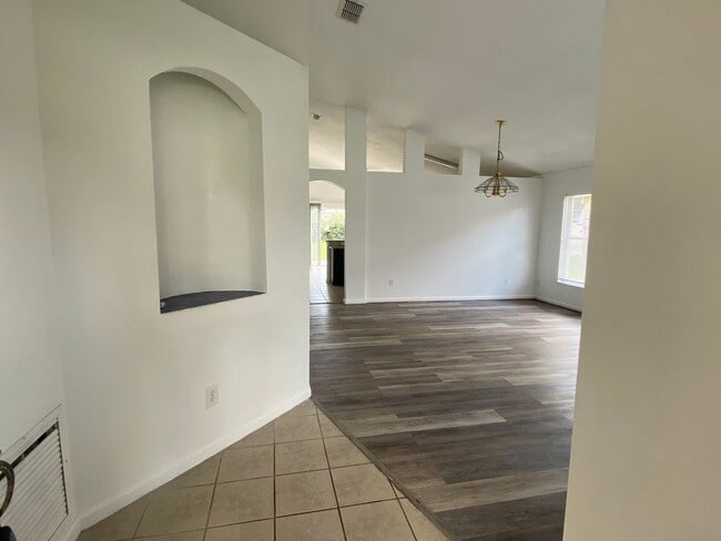 Photo - 15718 Bay Vista Dr
