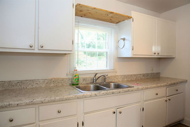 Photo - 2214 Walker Ave