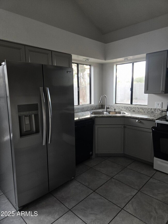 Photo - 3282 Ridge Crest St