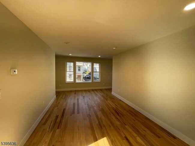 Photo - 119-121 Lewis St Unidad 1