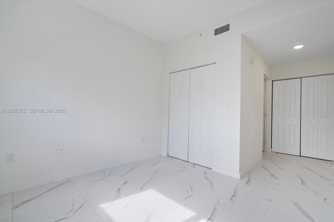 Photo - 420 SW 7th Ave Unit 201