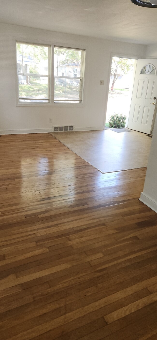 Photo - 1001 E Washington St