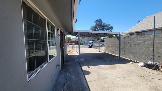 Building Photo - 809 Marion St