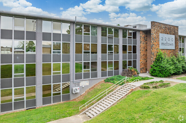 Building Photo - 2200 Midtown Rental