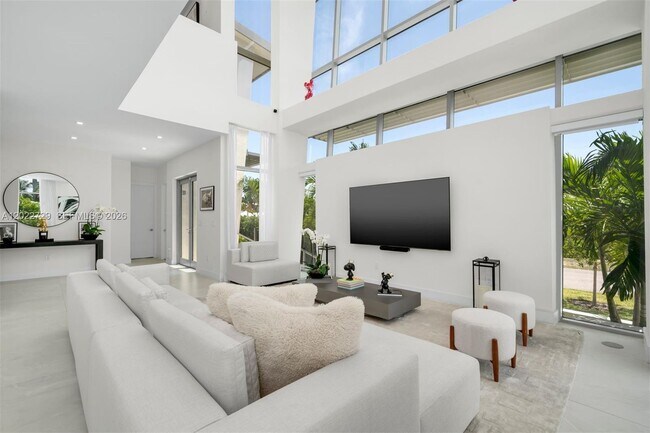Photo - 1201 W 47th St