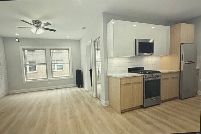 Building Photo - 1633 W Chase Ave Unit 1c Rental