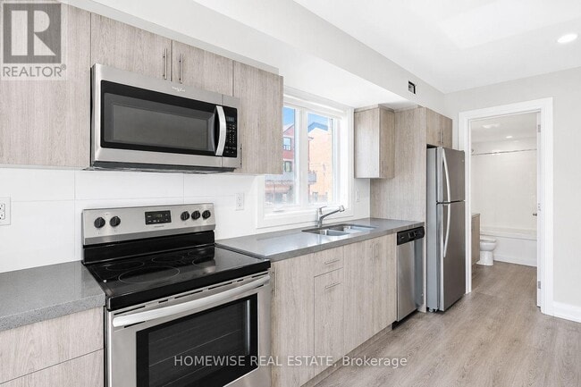 Photo - 814 Glencairn Ave