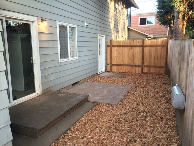 Photo - 851 SE 13th Ave