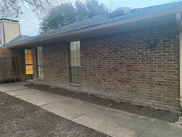 Photo - 3035 Allister St