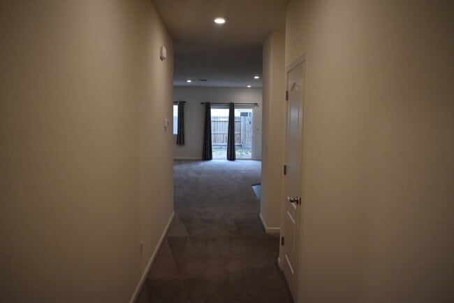Photo - 662 Pegasus Dr