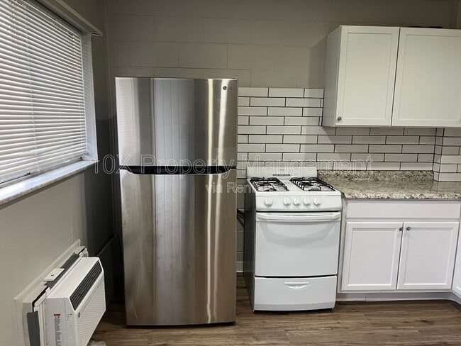 Photo - 317 Clarendon Ave Unidad 3