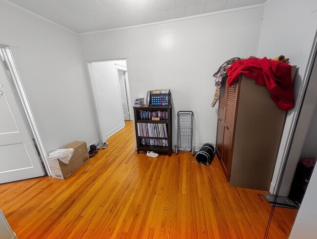 Photo - Large 3-bed/1-bath Apartment in the Heart of Rogers Park! Unit 1308-1
