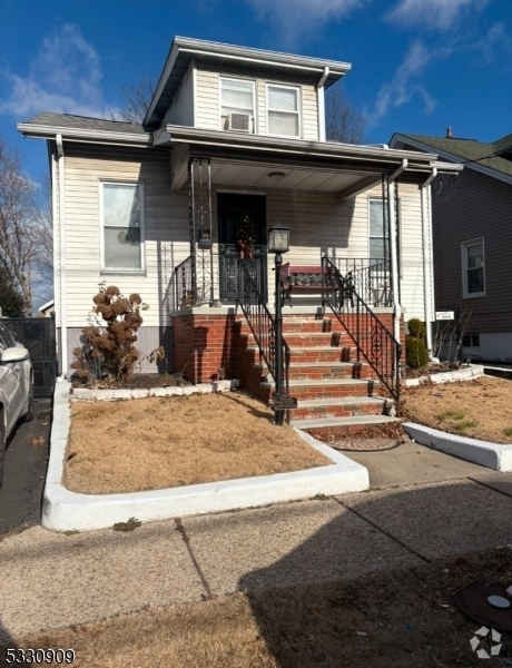 Building Photo - 547 Buchanan St Rental