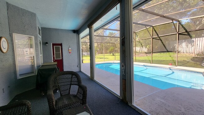 Photo - 1267 Little Oak Cir