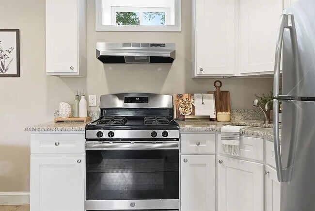 Photo - 25 Sawyer St