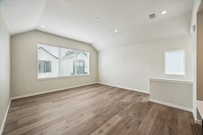 Photo - 2215 Penny Derrick Ln