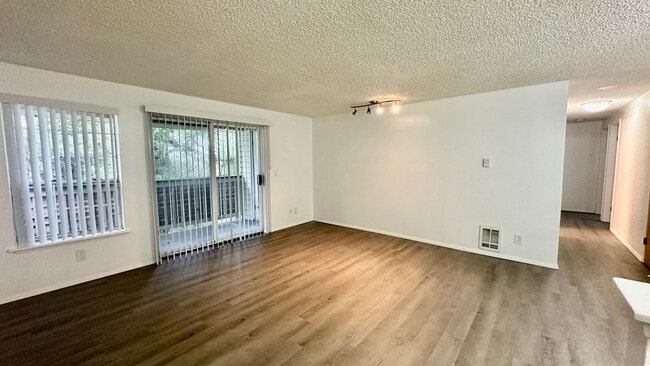Living Room - Clearwater Ridge Apartments