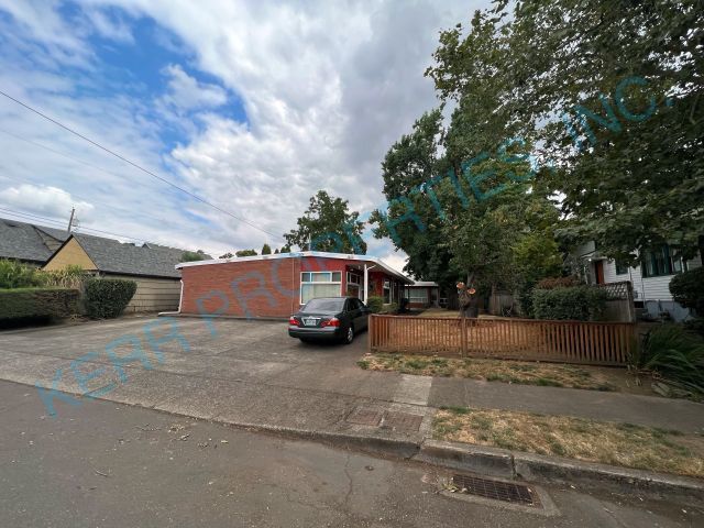 Photo - 3824 SE 51st Ave
