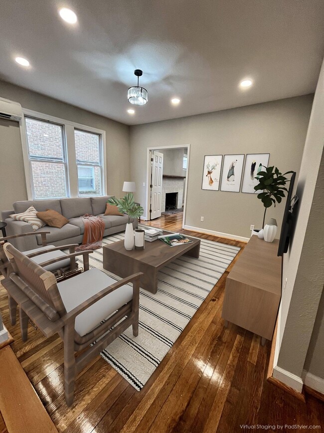 Common living room - 3608 Omohundro Ave Unit 3608-1A