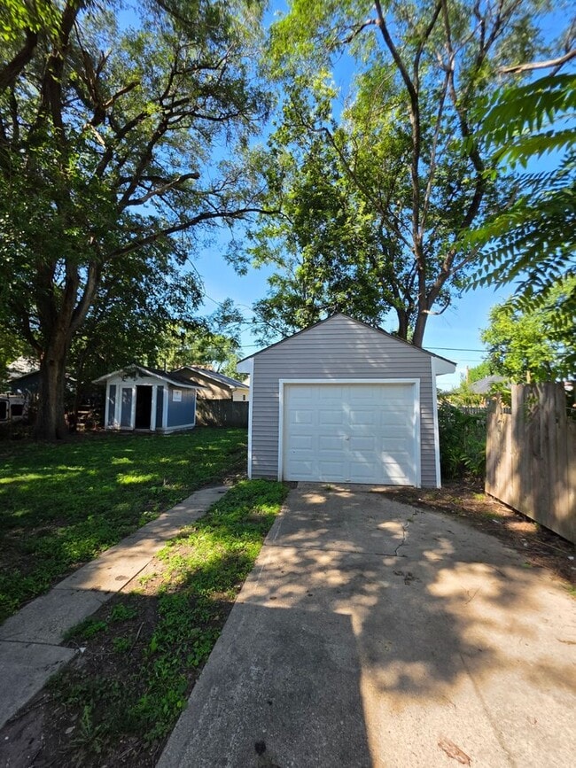 Photo - 3111 Lincoln Ave