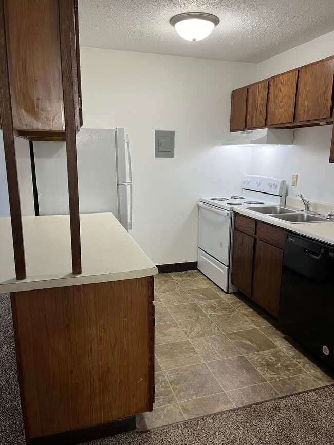 727 Apartments
