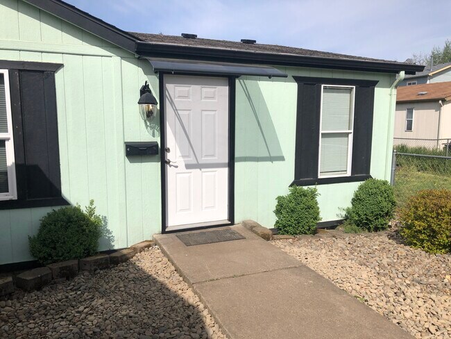 Photo - 167 W Rose St