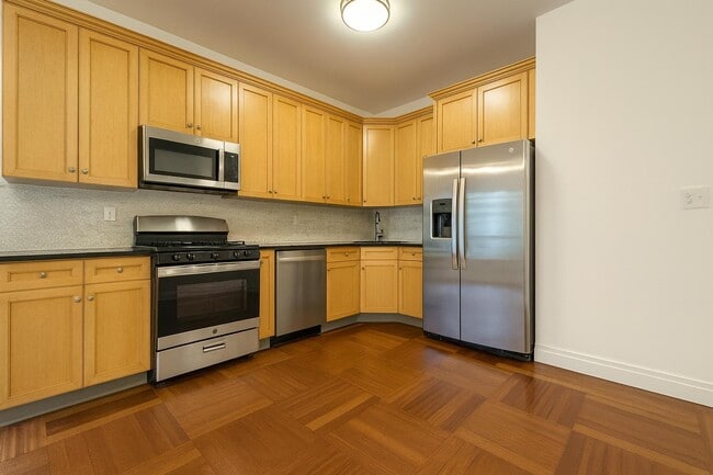 Photo - 611 W 137th St Unit 43