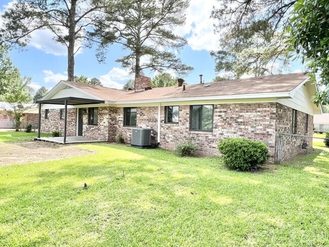 Photo - 3412 Camellia Cir