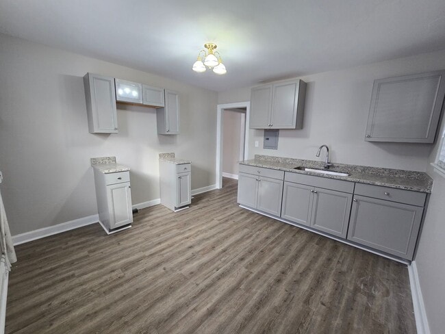 Photo - NEW LISTING!!!!!