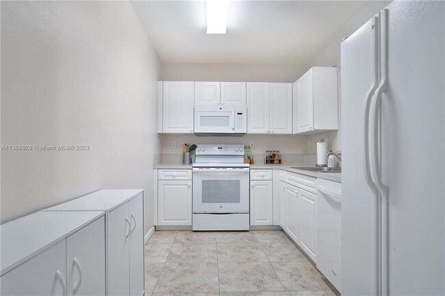 Building Photo - 520 SE 5th Ave Unit 1707 Rental