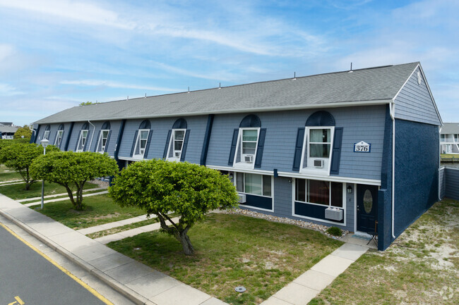 Building Photo - Universe at Mariners Cove Rental