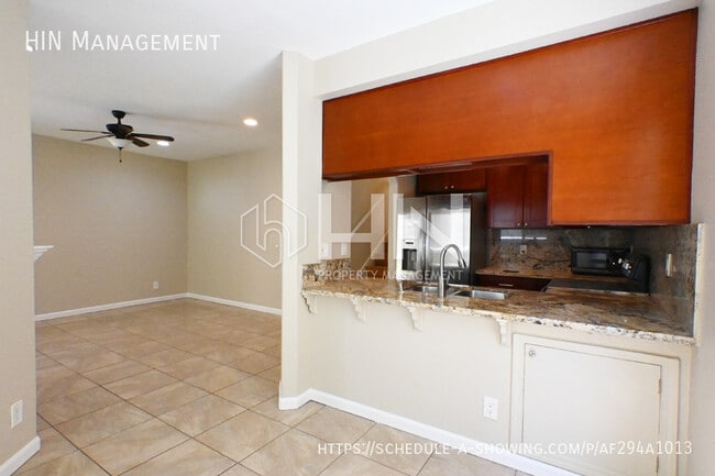 Photo - 527 Arbor Way
