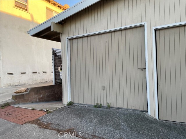 1220 Manhattan Beach Blvd C  