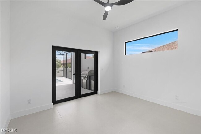 Photo - 4333 SW 16th Pl