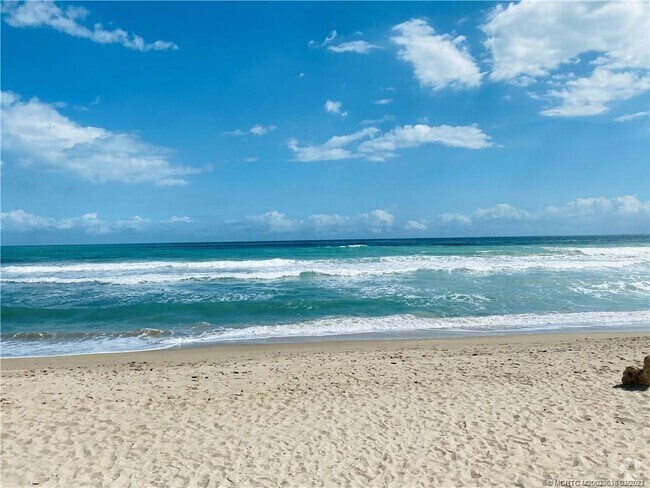 Building Photo - 7430 S Ocean Dr Unit 619B Rental
