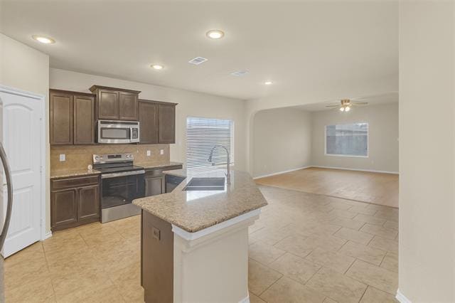 Photo - 659 Owen Trail