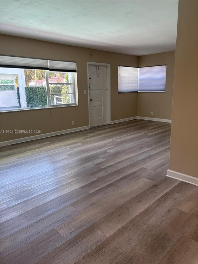 Photo - 1005 S 17th Ave Unit 1