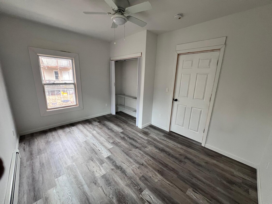 Photo - 156 Waterville St (Waterbury, CT)