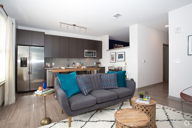 1HAB/1BA 630 ft² - Glenwood at Grant Park