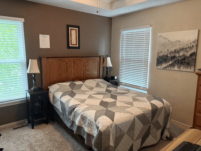Master bedroom - 207 NE 103rd St