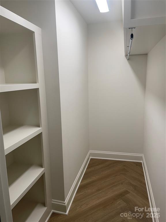 Photo - 5840 Charing Pl