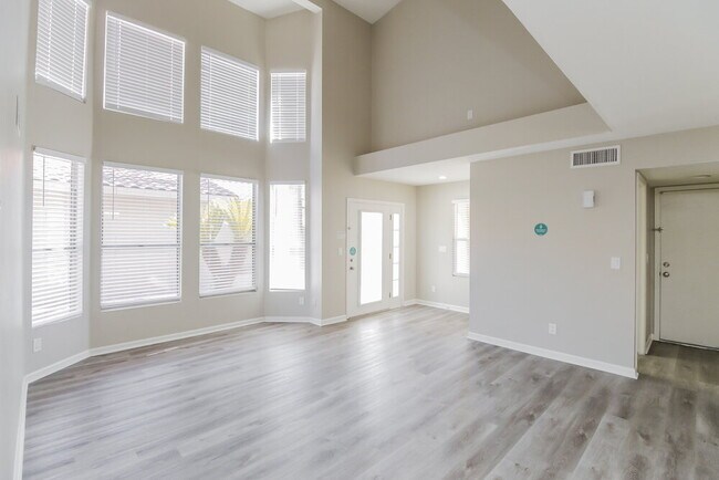 Photo - 5330 E Fairfield St