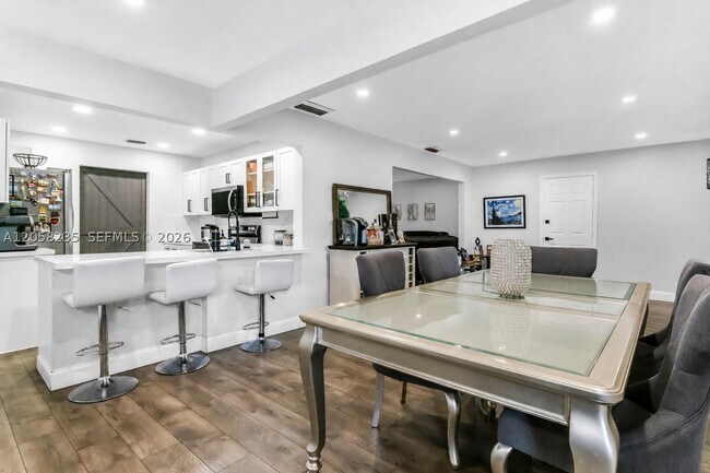 Photo - 4930 NW 17th St